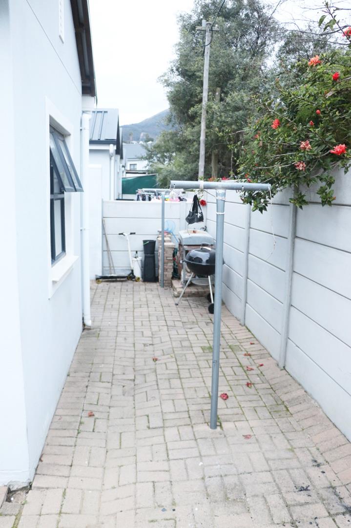 2 Bedroom Property for Sale in Idasvallei Western Cape